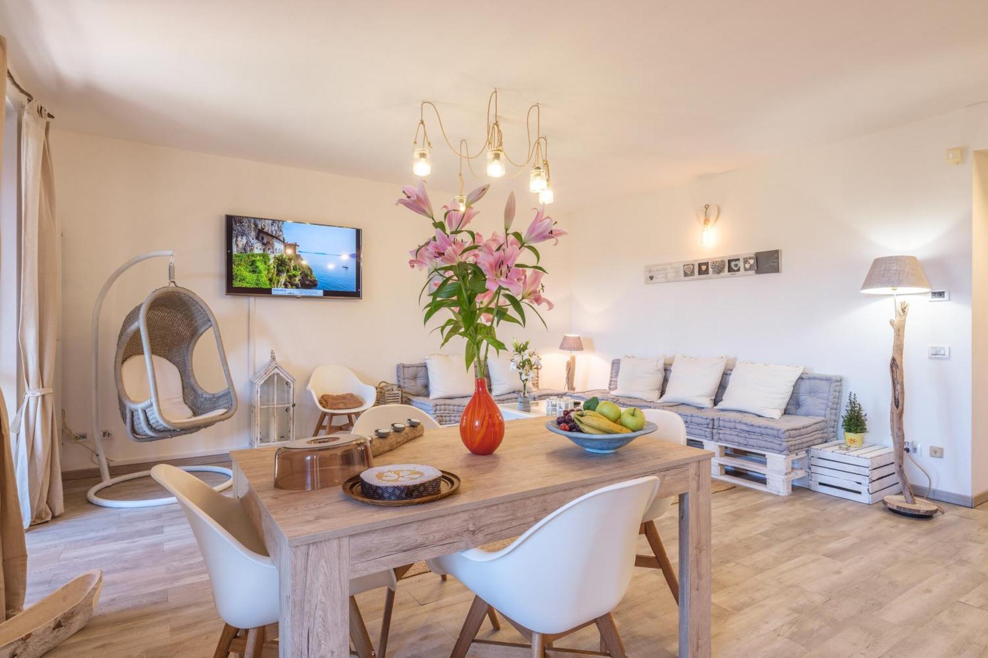 La Luna Nel Lago Lake View Garden - Happy Rentals Испра Экстерьер фото